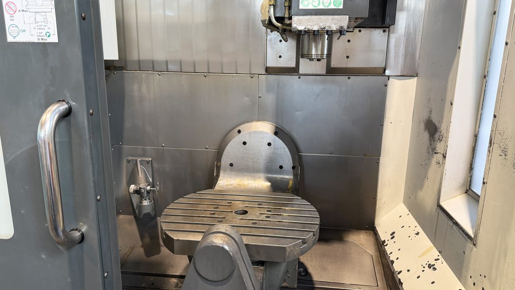 Used Haas UMC-750SS 5 Axis Machining Centre