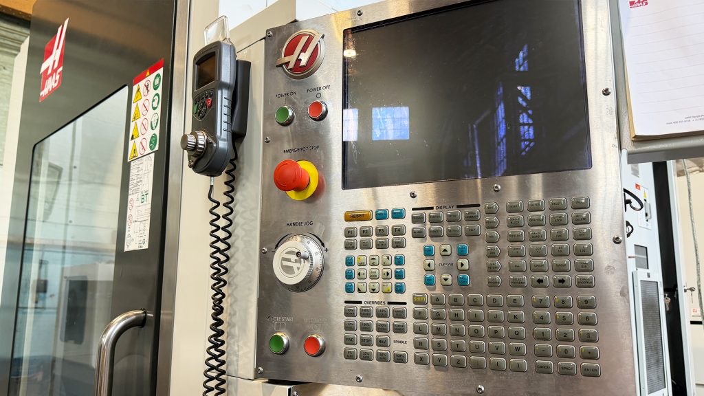 Used Haas UMC-750SS 5 Axis Machining Centre